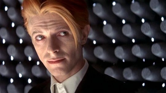 David Bowie’s THE MAN WHO FELL TO EARTH Is Becoming a TV Show